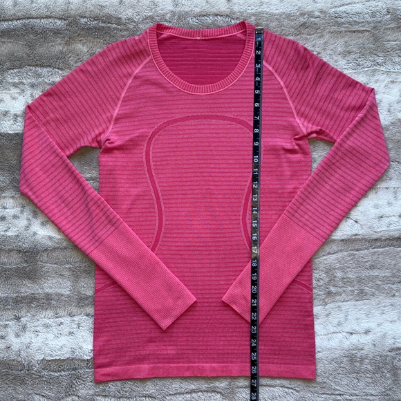 Lululemon Swiftly Tech Long Sleeve Crew Blue in Heathered Berry Rumble Size 8 - Picture 5 of 13